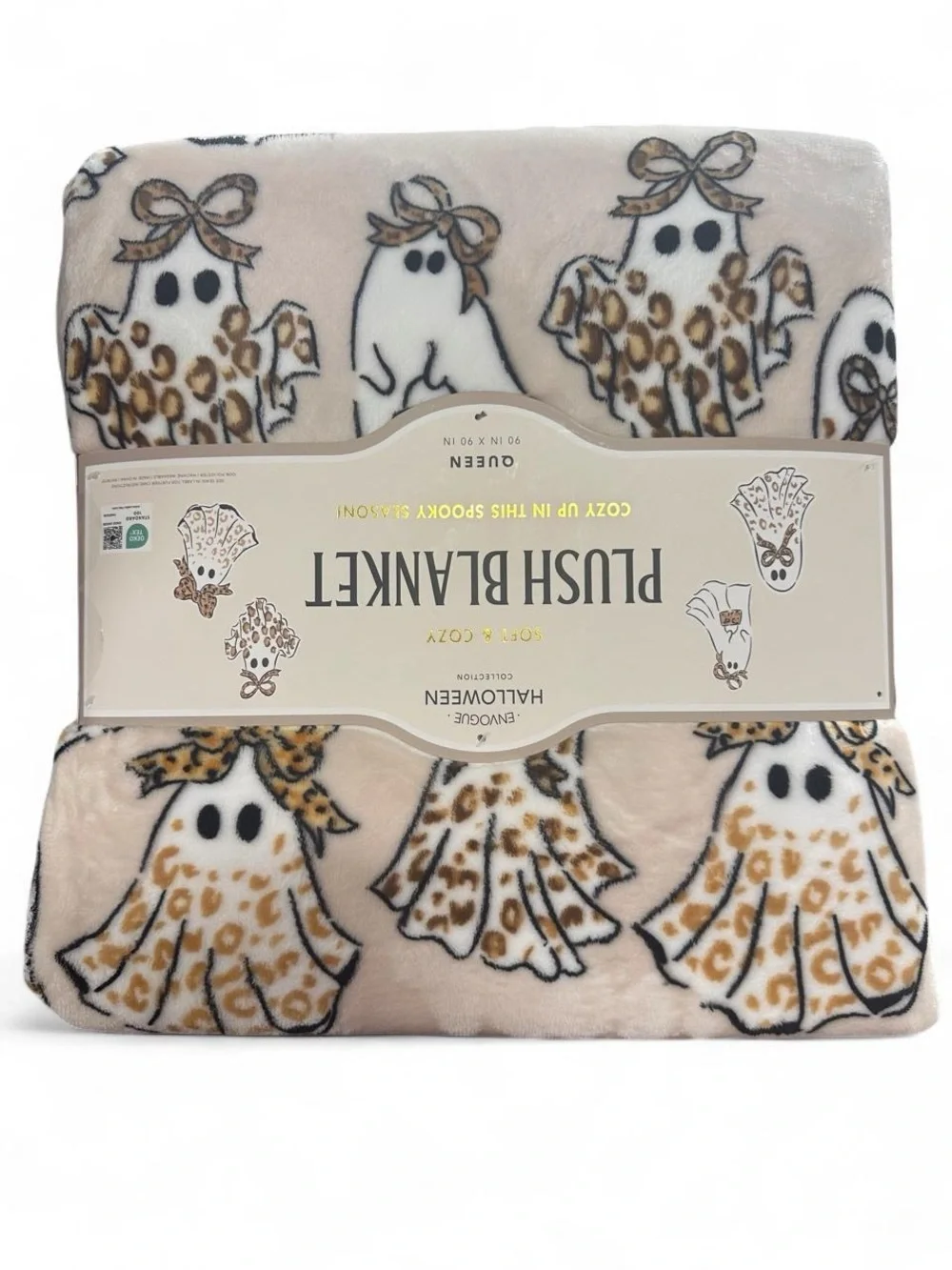Envogue Plush Halloween Blanket in Beige with Leopard Ghosts